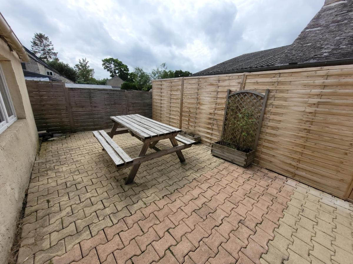 Beau Chalet 6 Personnes Avec Jacuzzi Tilly-sur-Seulles Bagian luar foto